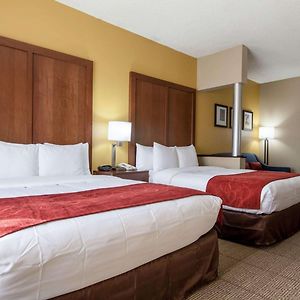 Queen Suite Mobility accessible